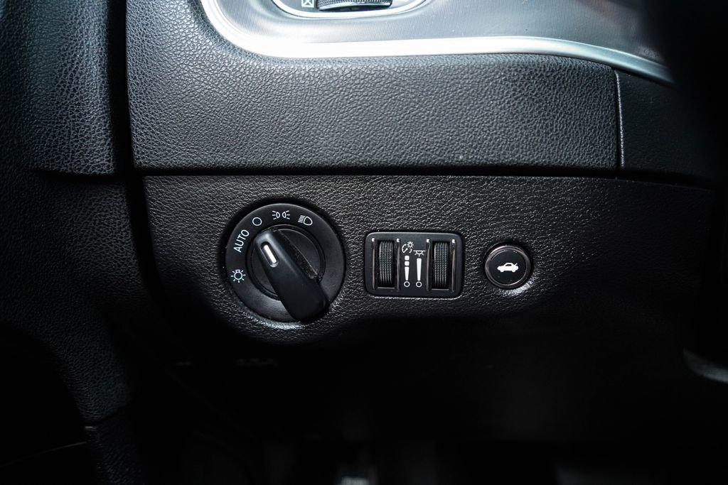 Used 2021 Dodge Charger SXT w/ Leather Interior Group image 26