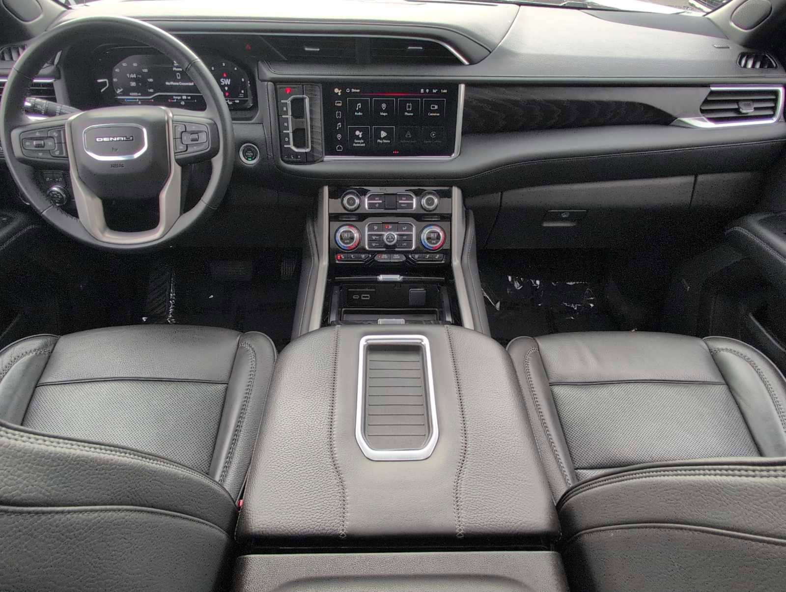 Used 2024 GMC Yukon XL Denali image 16