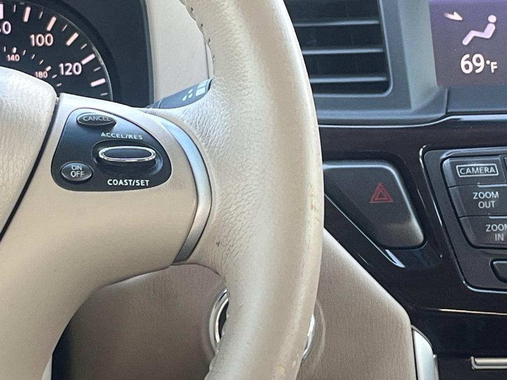 Used 2014 Nissan Pathfinder Platinum w/ Platinum Premium Package FWD image 12