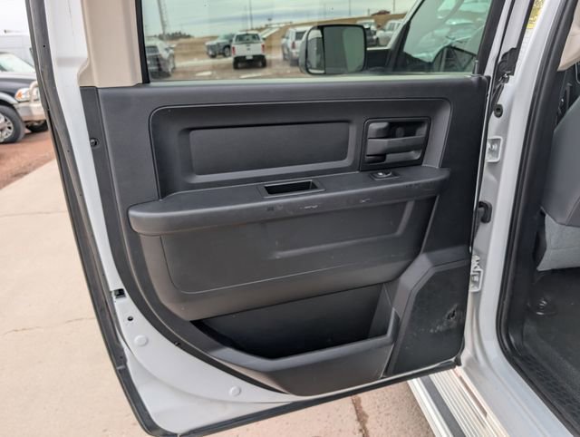 Used 2015 RAM 3500 Tradesman image 31