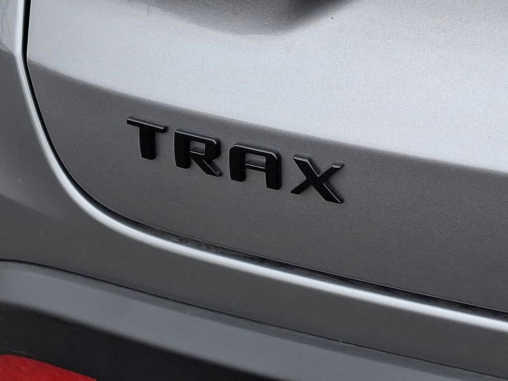 Used 2025 Chevrolet Trax RS image 29