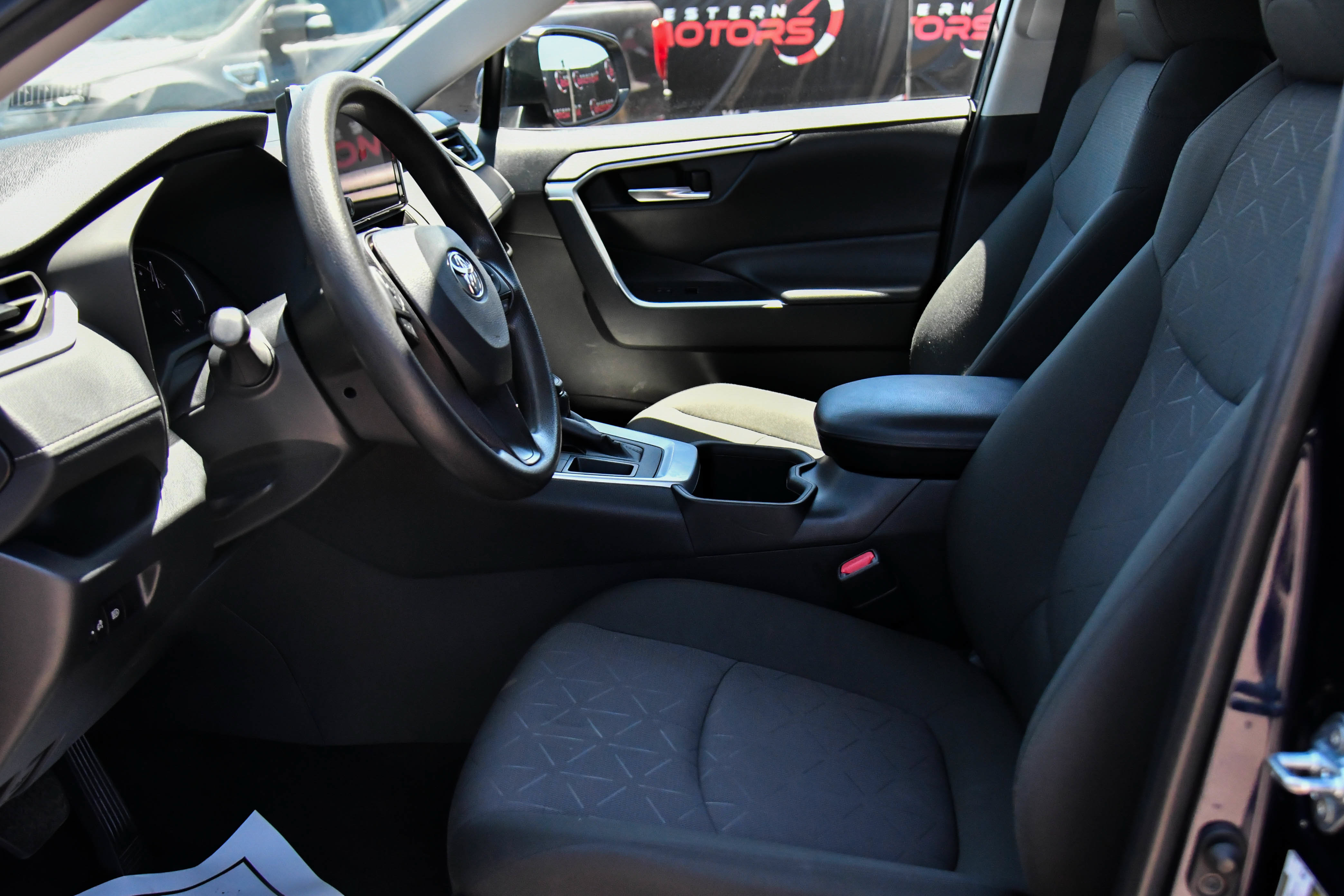 Used 2024 Toyota RAV4 XLE FWD image 18