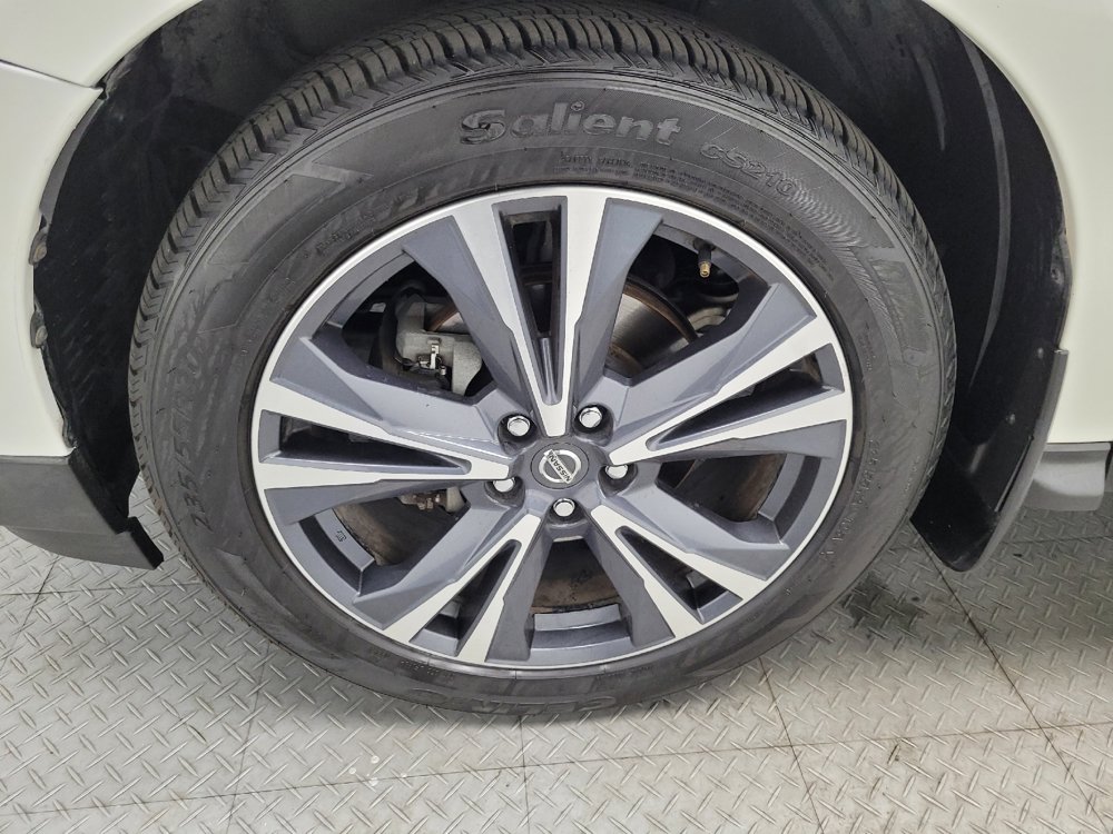 Used 2019 Nissan Pathfinder Platinum FWD image 31