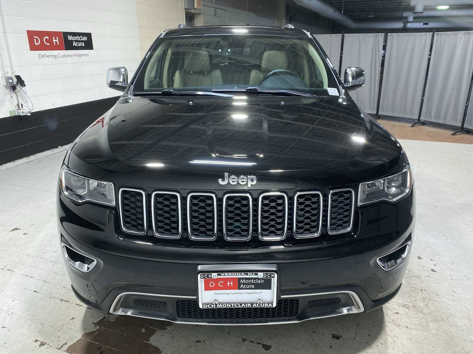 Used 2019 Jeep Grand Cherokee Limited AWD/4WD image 6