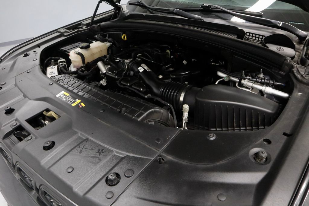 Used 2024 Jeep Grand Cherokee Altitude image 17