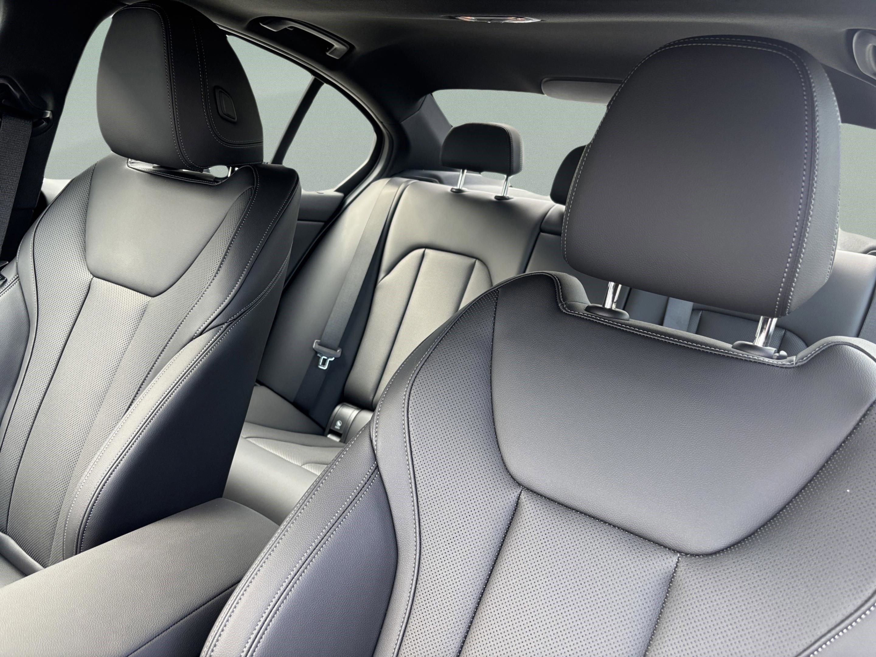 Used 2025 BMW 330i xDrive 330i xDrive image 22