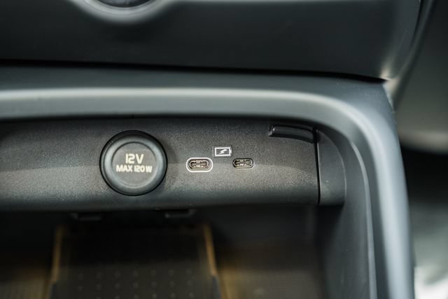 New 2026 Volvo XC40 B5 Plus w/ Climate Package AWD/4WD image 25