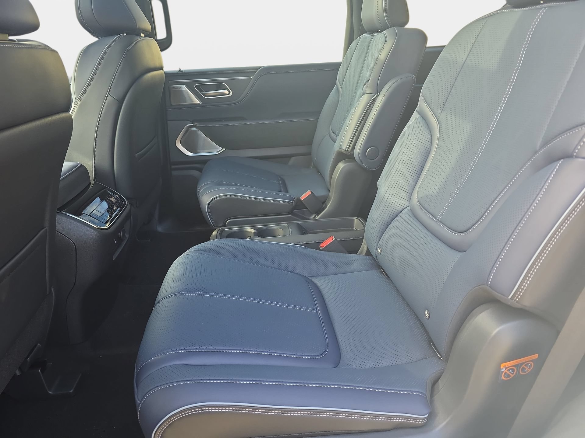 New 2026 INFINITI QX80 4WD image 14