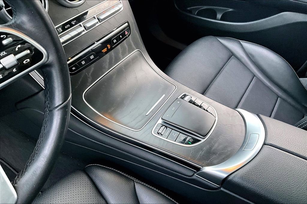 Used 2021 Mercedes-Benz GLC 300 4MATIC image 16