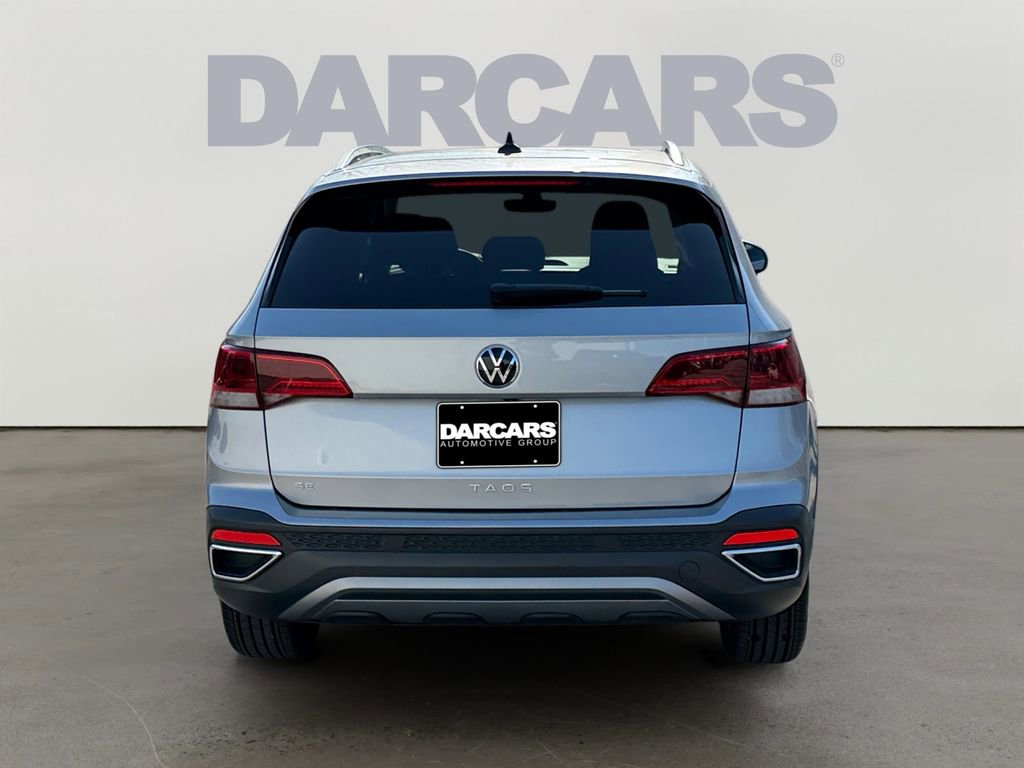 Used 2024 Volkswagen Taos SE image 6