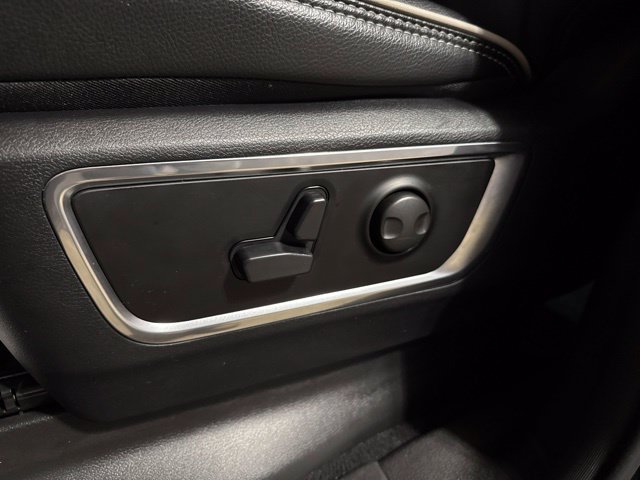 Used 2026 RAM 1500 Laramie AWD/4WD image 4