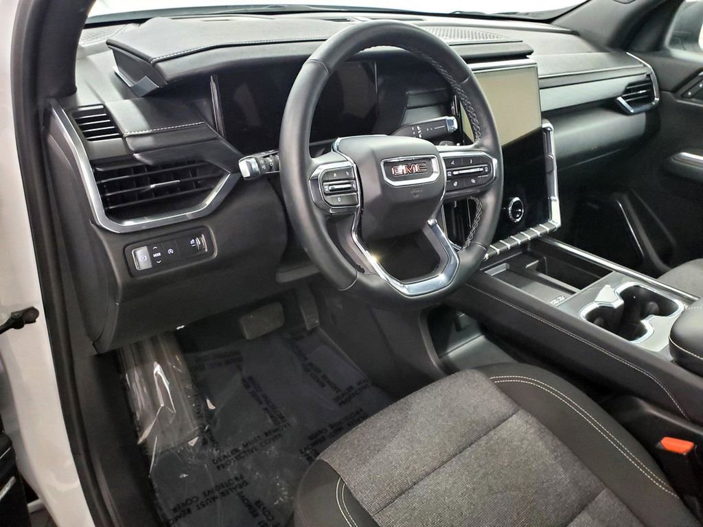 Used 2025 GMC Acadia Elevation image 10