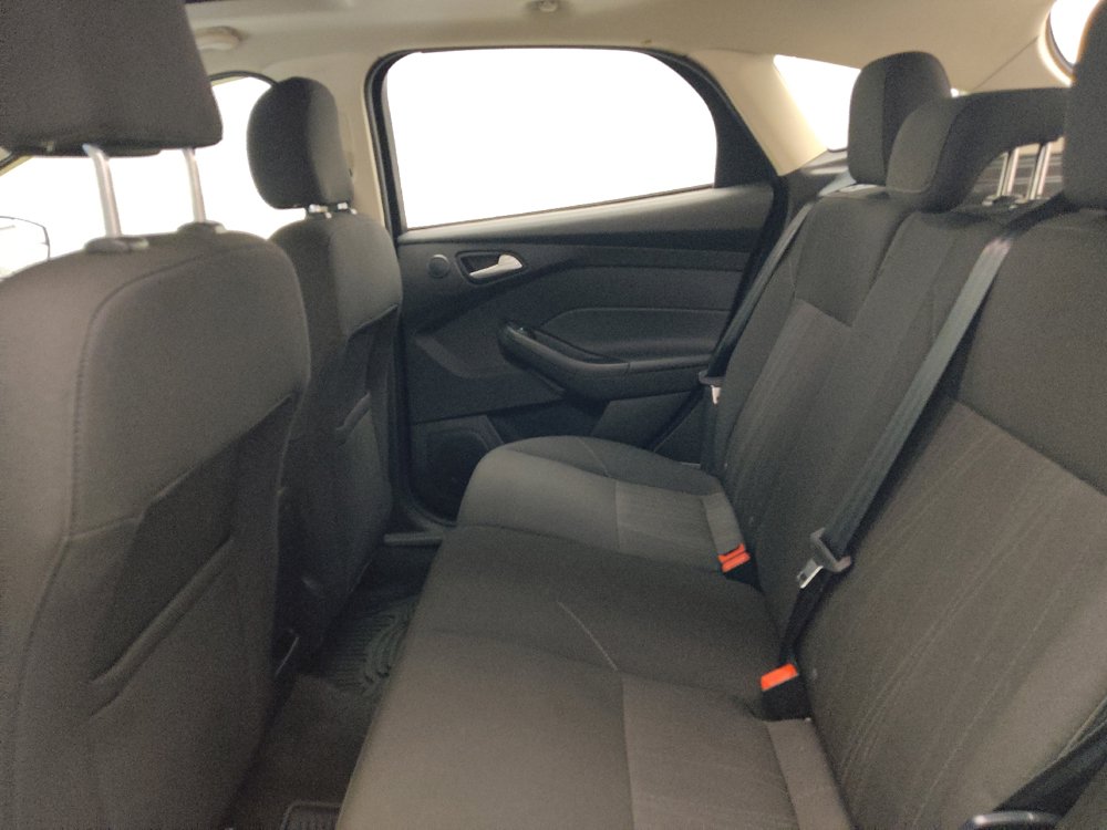 Used 2017 Ford Focus SEL w/ Interior Protection Package FWD image 18