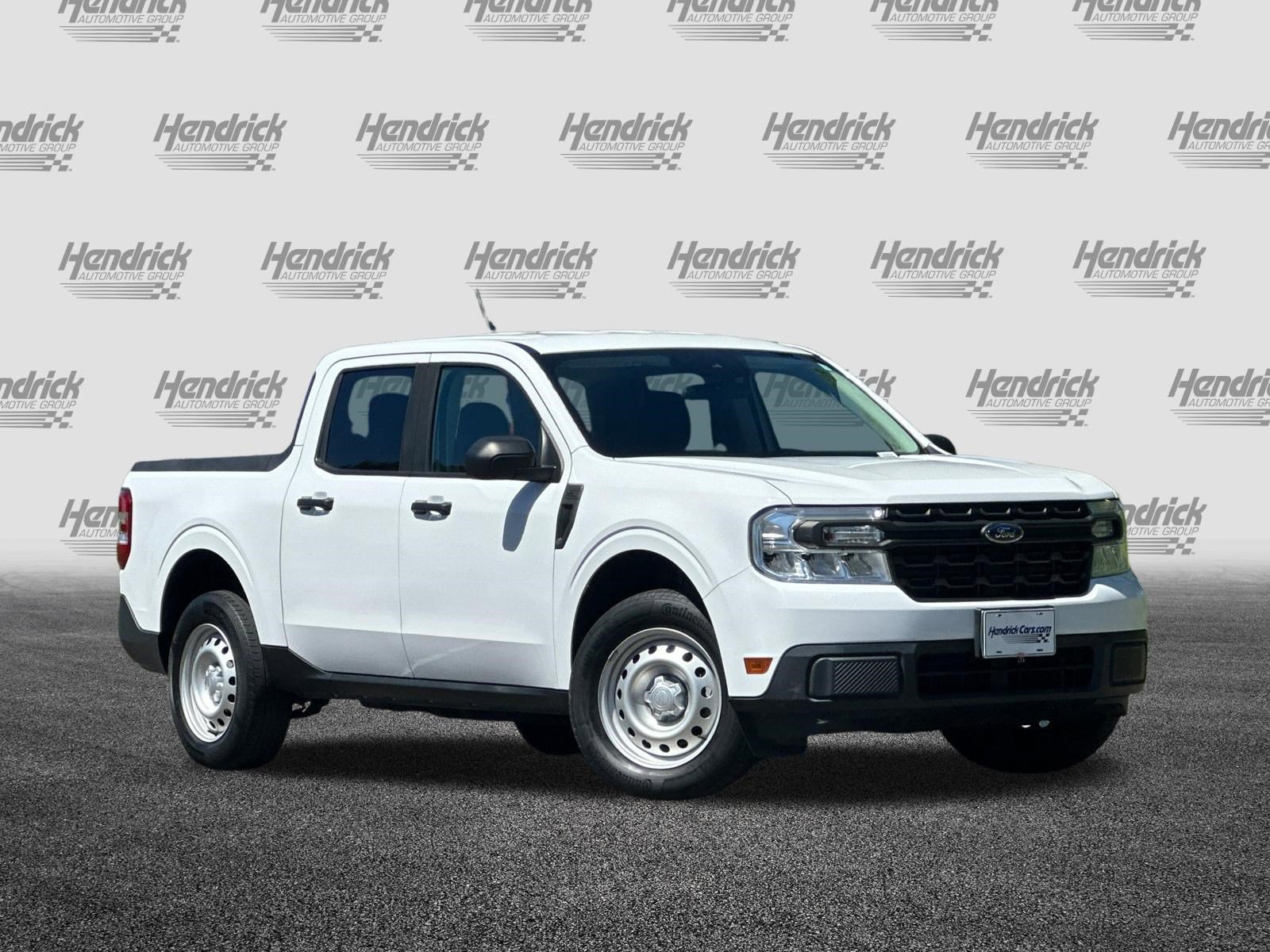 Used 2022 Ford Maverick XL image 2