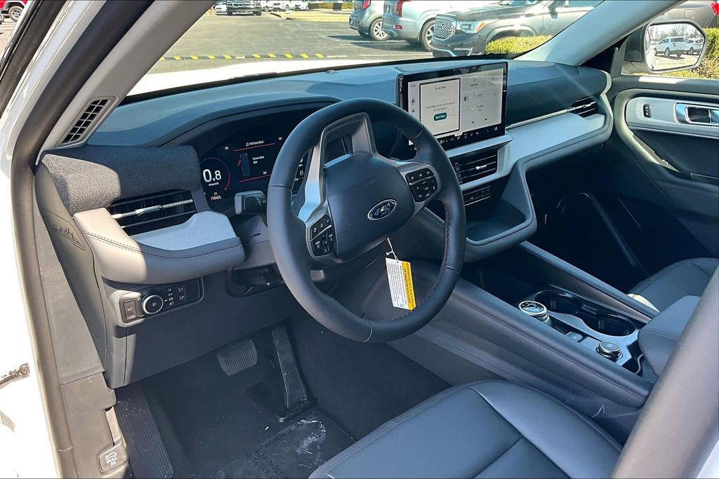 New 2026 Ford Explorer Active w/ Active Comfort Package image 6