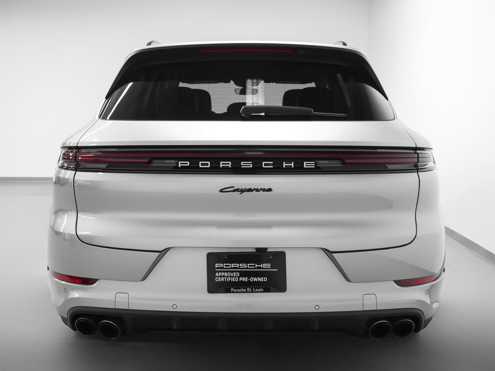 Certified 2025 Porsche Cayenne E-Hybrid image 11