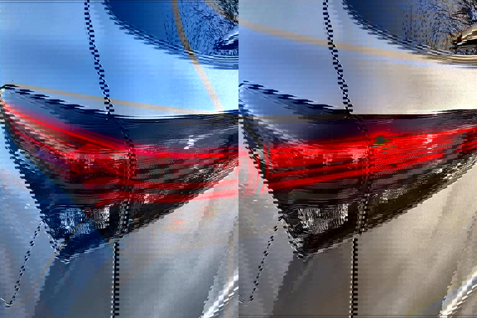 Used 2023 Toyota Highlander XLE image 27