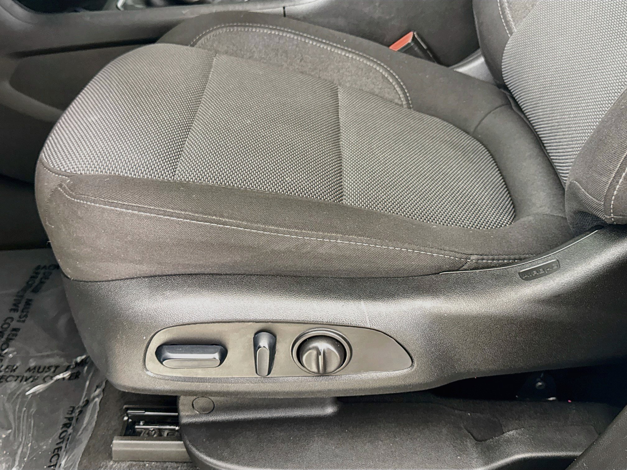 Used 2023 Chevrolet Traverse LT FWD image 20