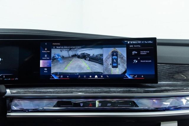 Used 2025 BMW 760i xDrive w/ Executive Package image 22