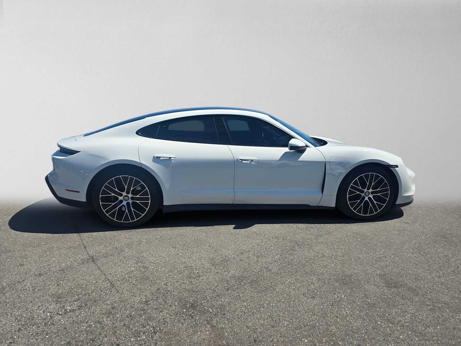 Used 2021 Porsche Taycan RWD image 6