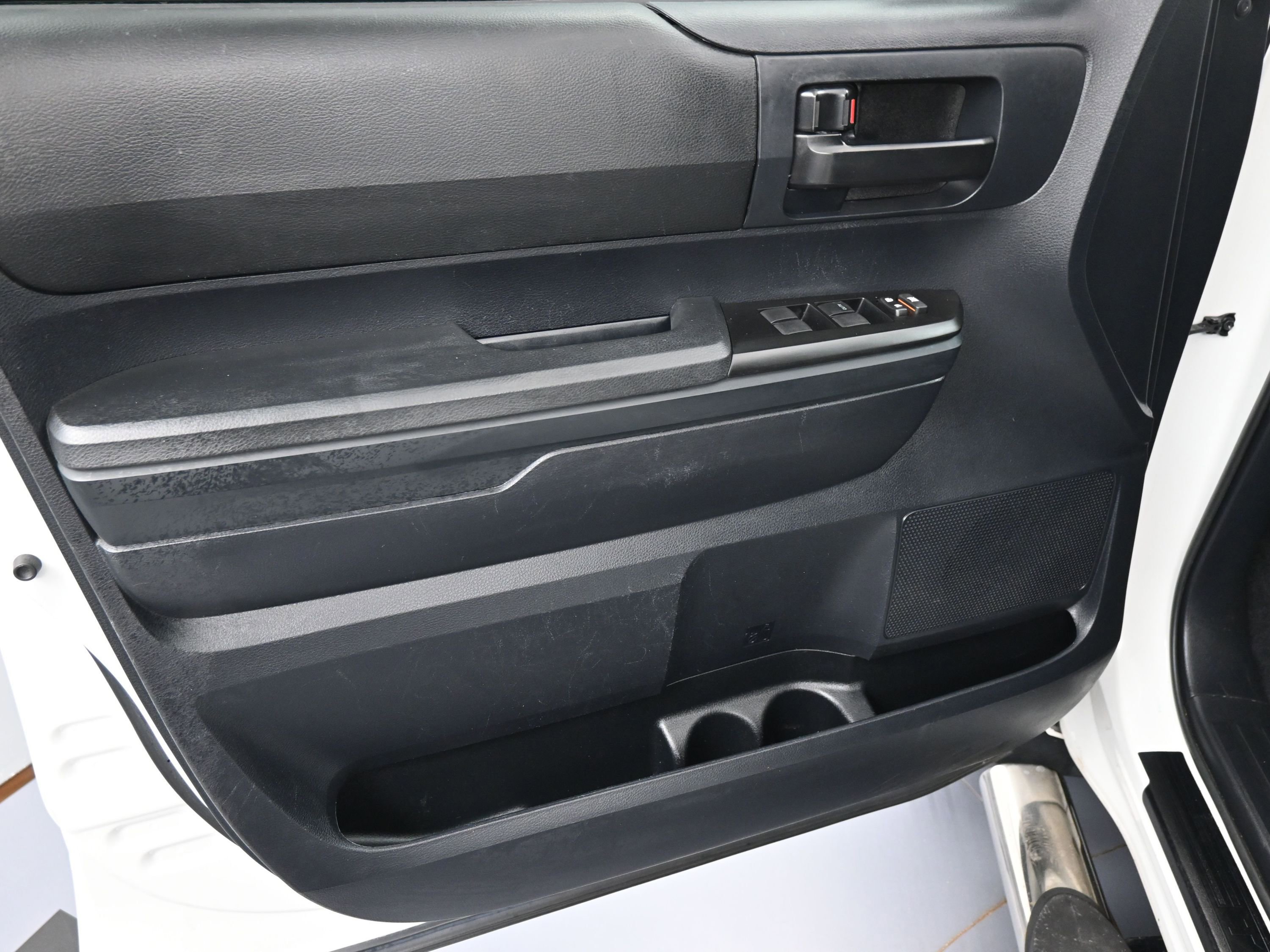 Used 2018 Toyota Tundra SR image 13