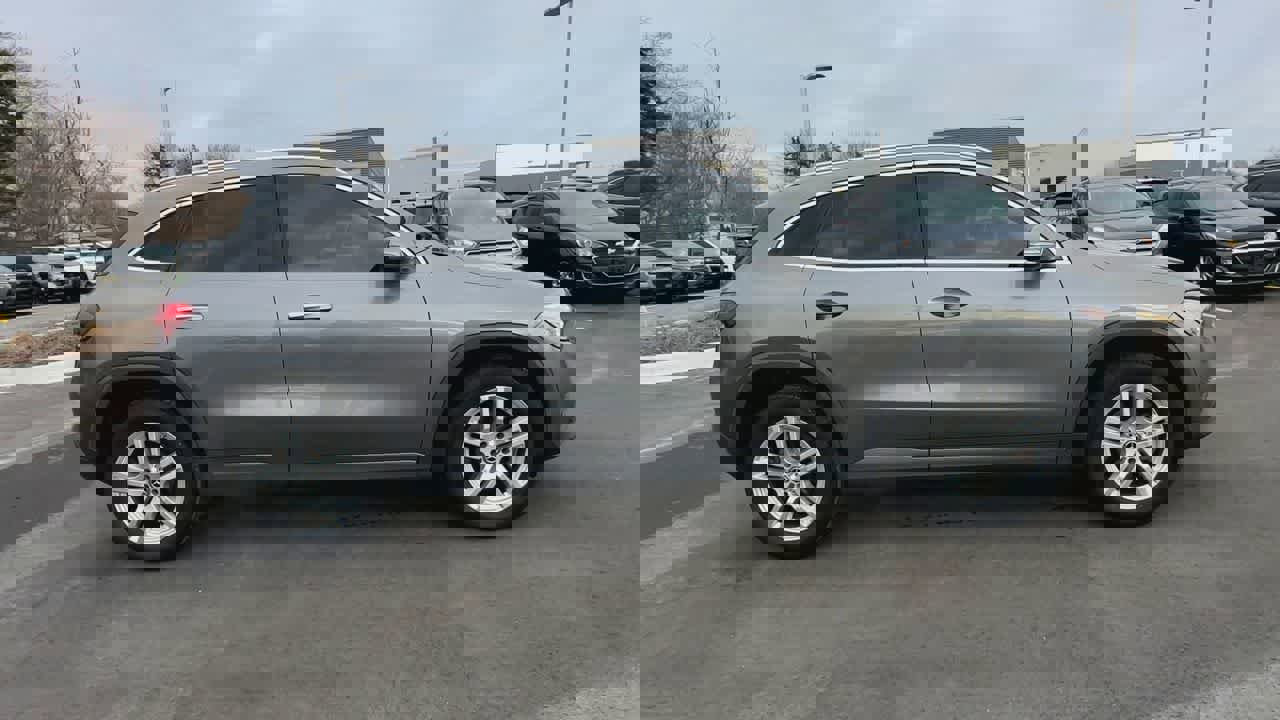 Used 2022 Mercedes-Benz GLA 250 4MATIC image 9