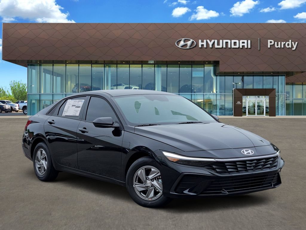 New 2026 Hyundai Elantra SE