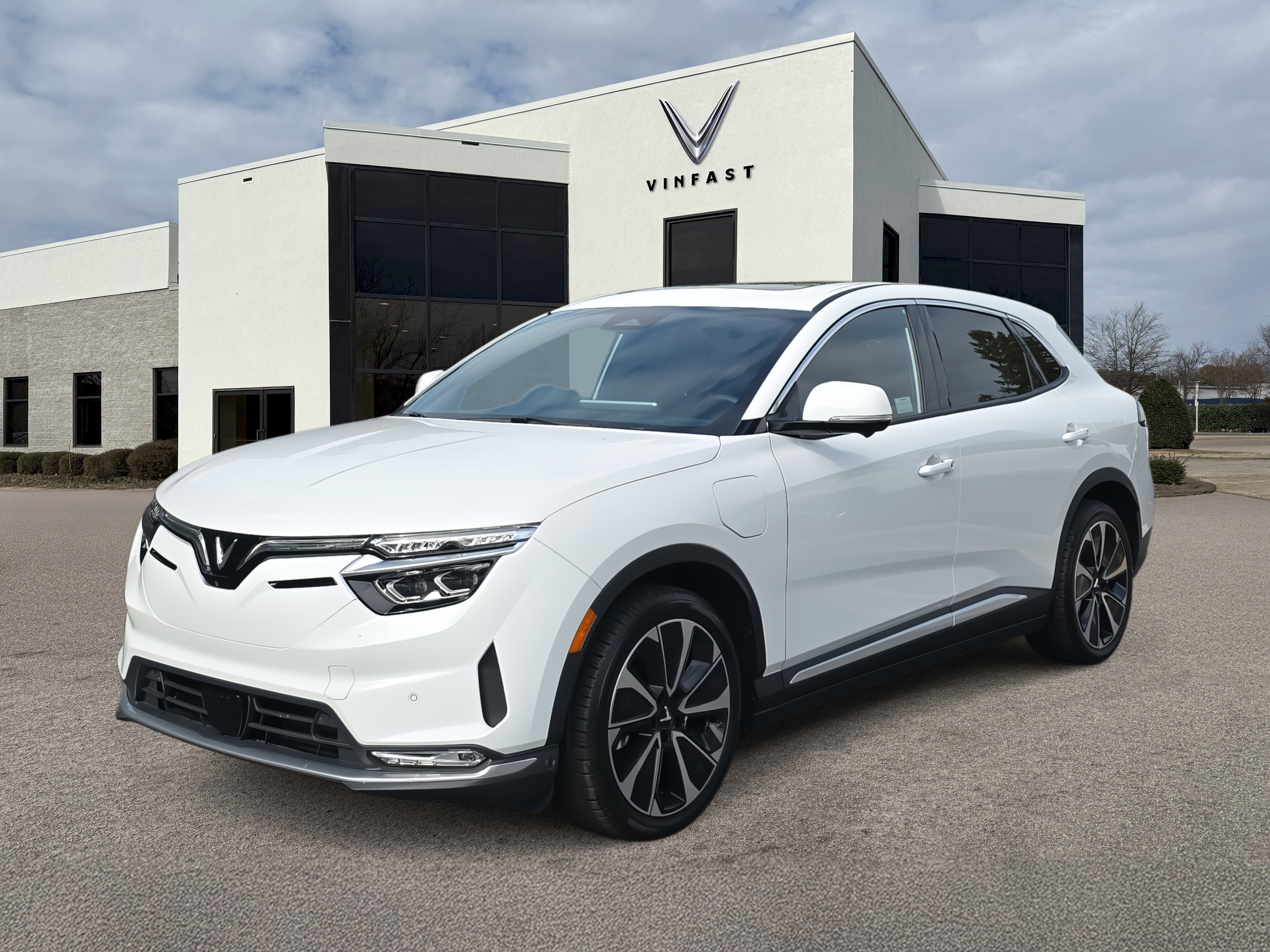 New 2025 VinFast VF 8 Plus video 1