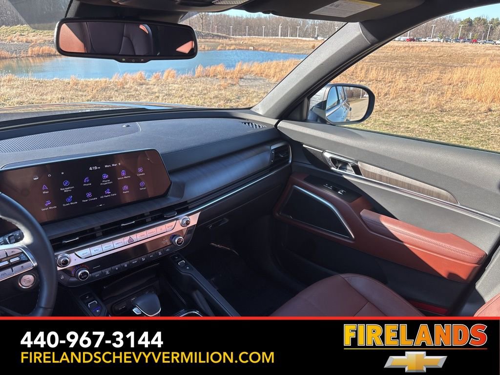 Used 2023 Kia Telluride EX w/ EX Captain's Chair Package image 48