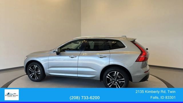 Used 2018 Volvo XC60 T6 Momentum w/ Vision Package AWD/4WD image 6