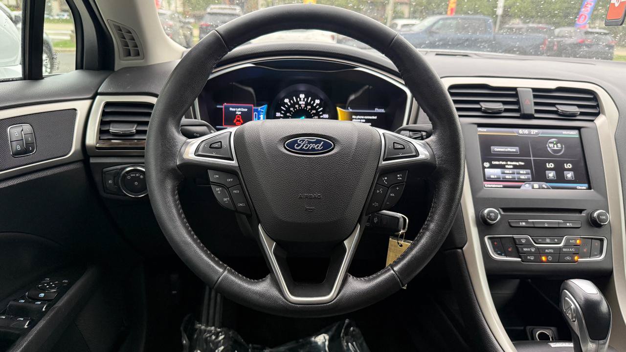 Used 2016 Ford Fusion Energi SE FWD image 13