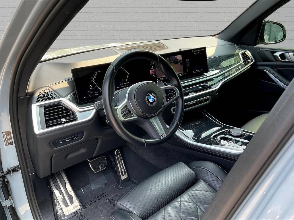 Used 2024 BMW X5 xDrive40i w/ M Sport Package AWD/4WD image 14