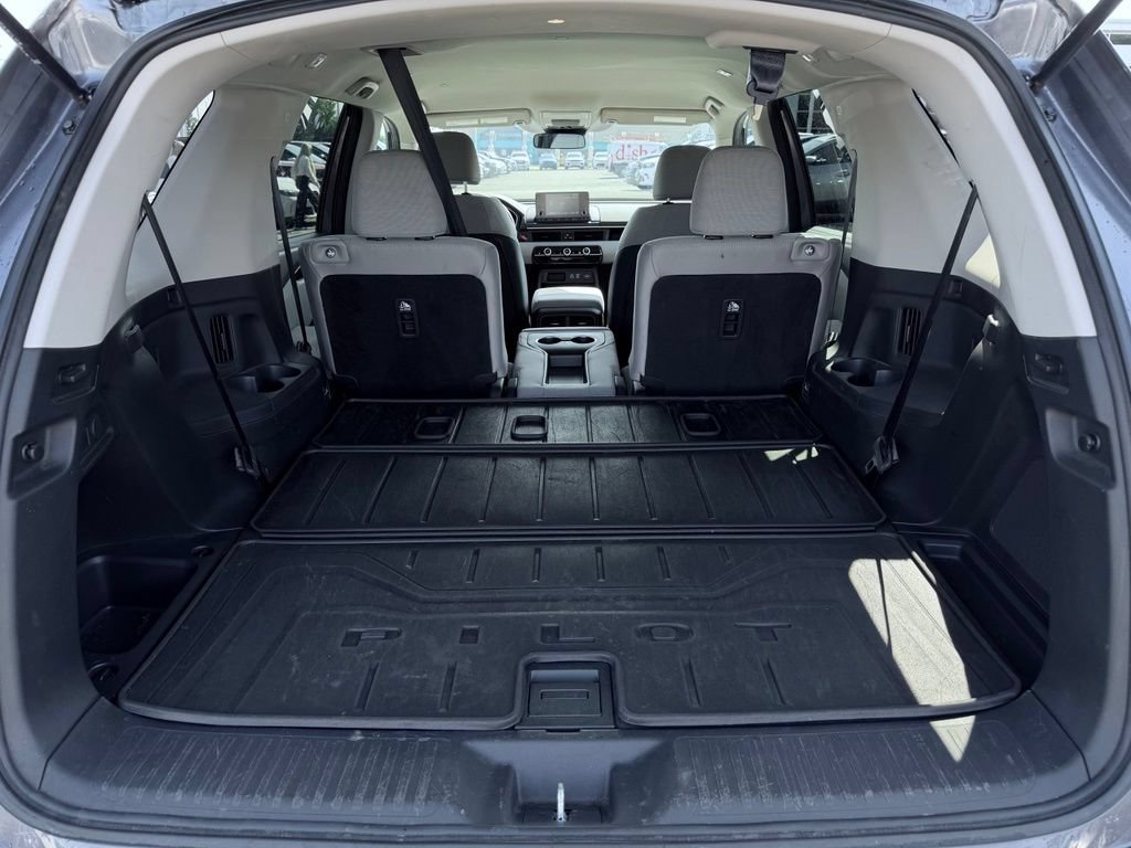 Used 2023 Honda Pilot LX image 10