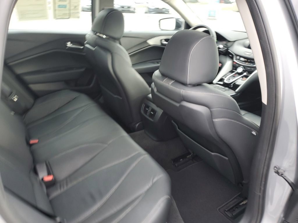 Used 2022 Acura TLX w/ Technology Package image 29