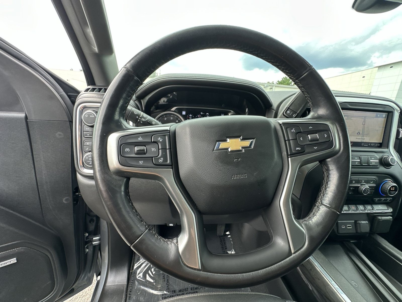 Used 2021 Chevrolet Silverado 1500 LTZ w/ LTZ Premium Package AWD/4WD image 24