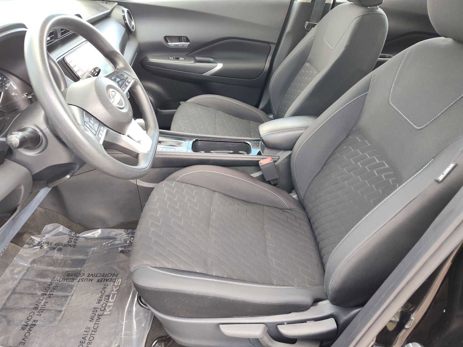 Used 2023 Nissan Kicks SV image 12