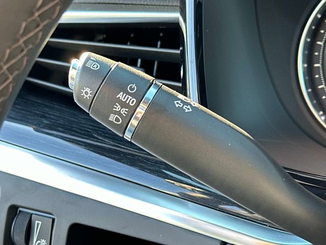 Certified 2025 Cadillac XT5 Premium Luxury image 9