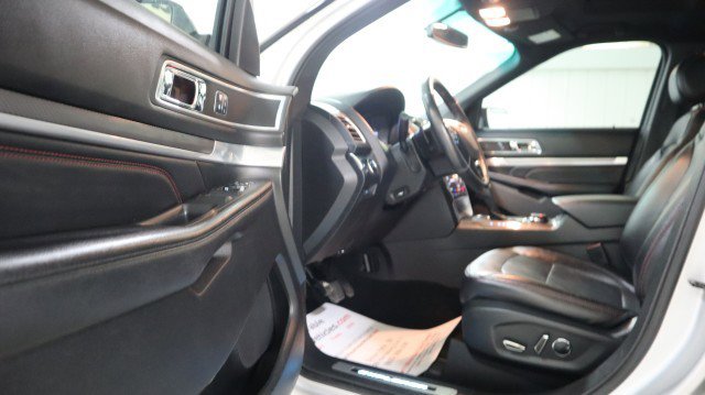 Used 2017 Ford Explorer Sport w/ Equipment Group 401A image 9