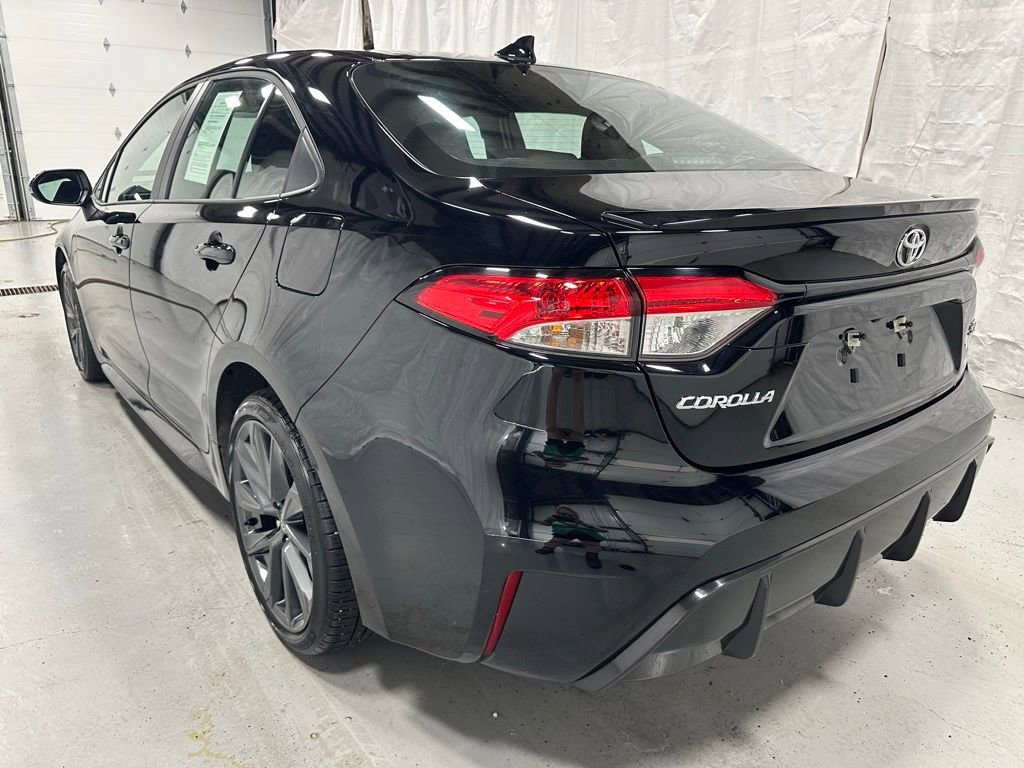 Used 2026 Toyota Corolla SE FWD image 5