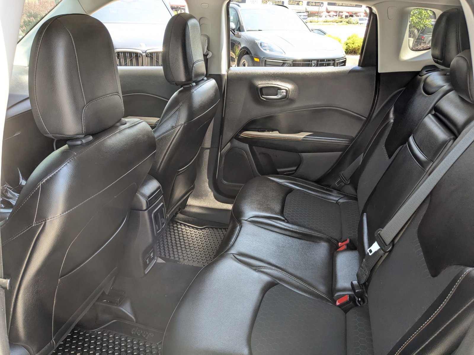 Used 2018 Jeep Compass Latitude w/ Popular Equipment Group AWD/4WD image 17