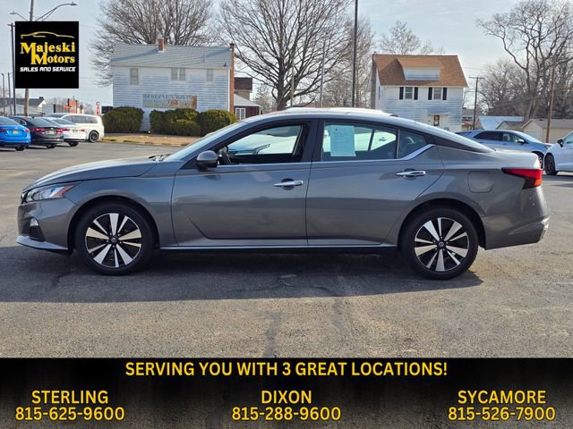 Used 2021 Nissan Altima 2.5 SV image 2