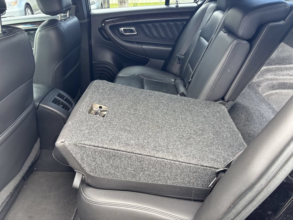 Used 2019 Ford Taurus Limited AWD/4WD image 24
