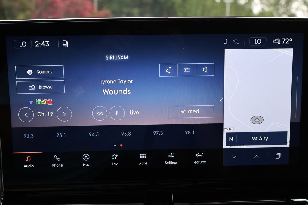 Used 2024 Lincoln Navigator Reserve AWD/4WD image 11