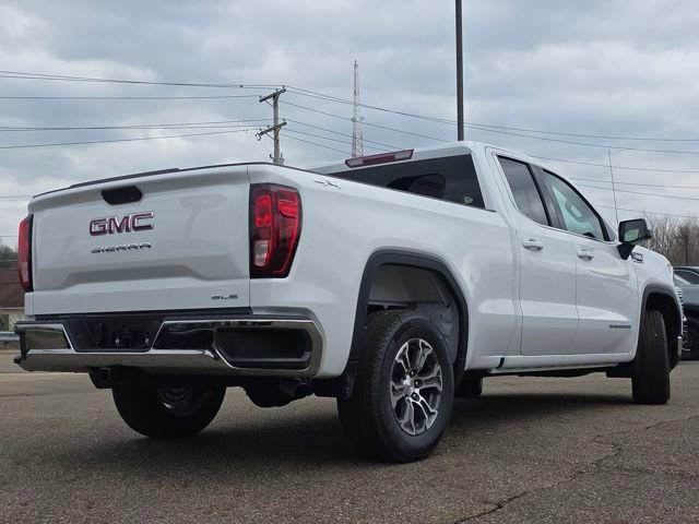 New 2026 GMC Sierra 1500 SLE image 16