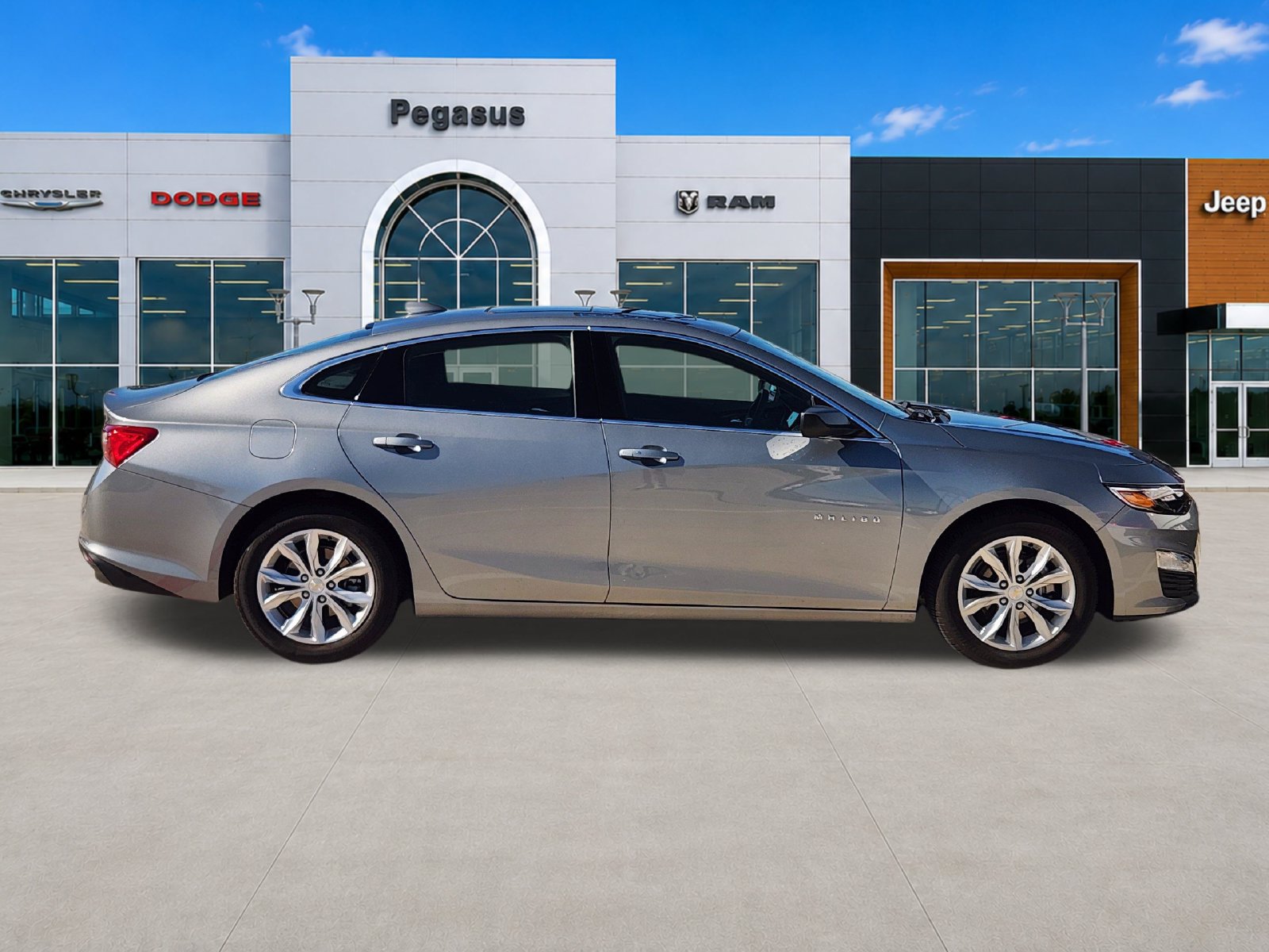 Used 2024 Chevrolet Malibu LT FWD image 7