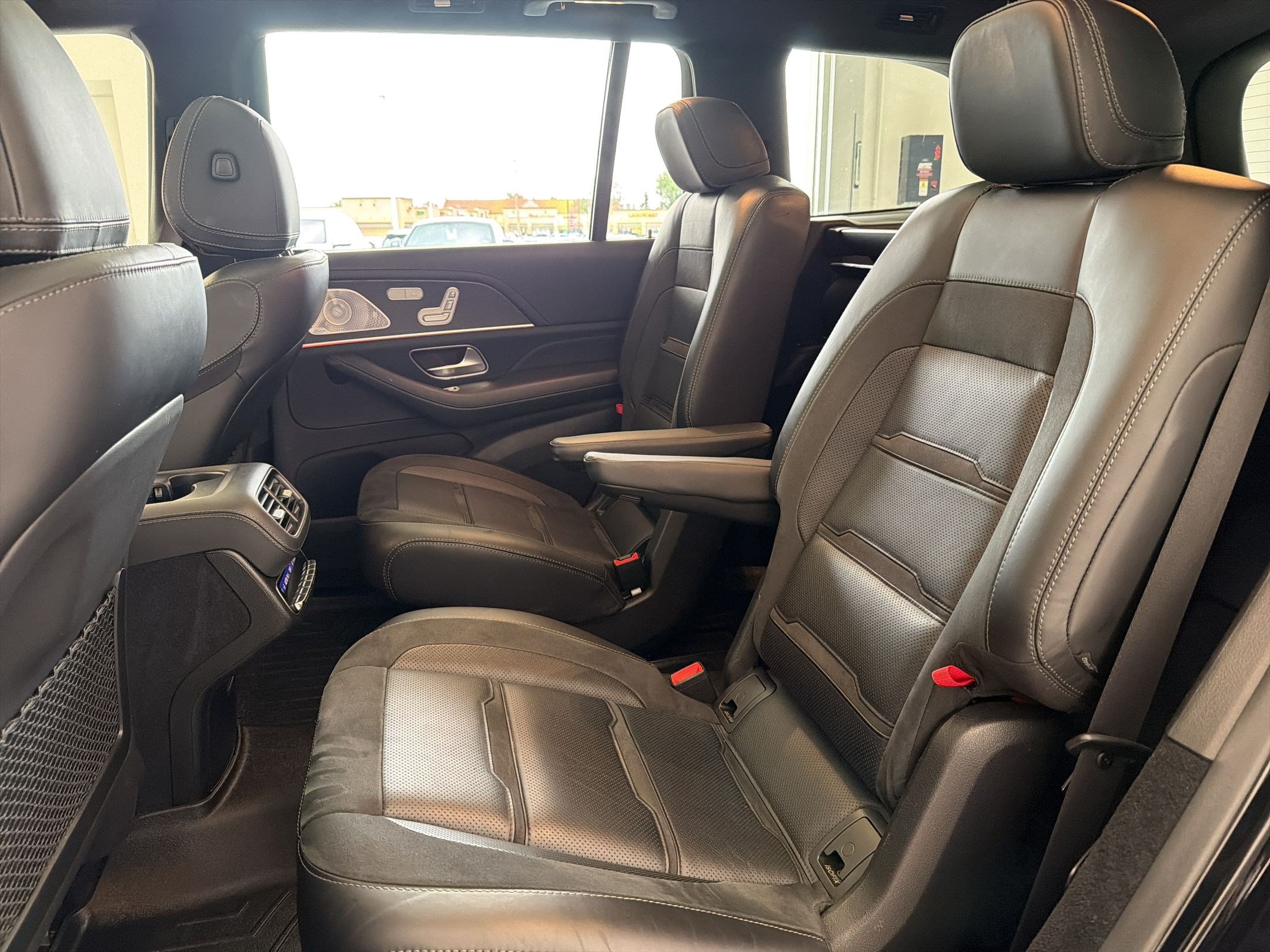 Certified 2021 Mercedes-Benz GLS 63 AMG 4MATIC w/ Acoustic Comfort Package image 23