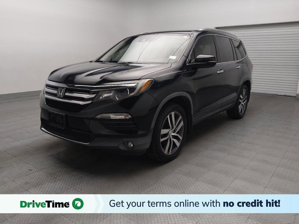 Used 2017 Honda Pilot Touring image 1