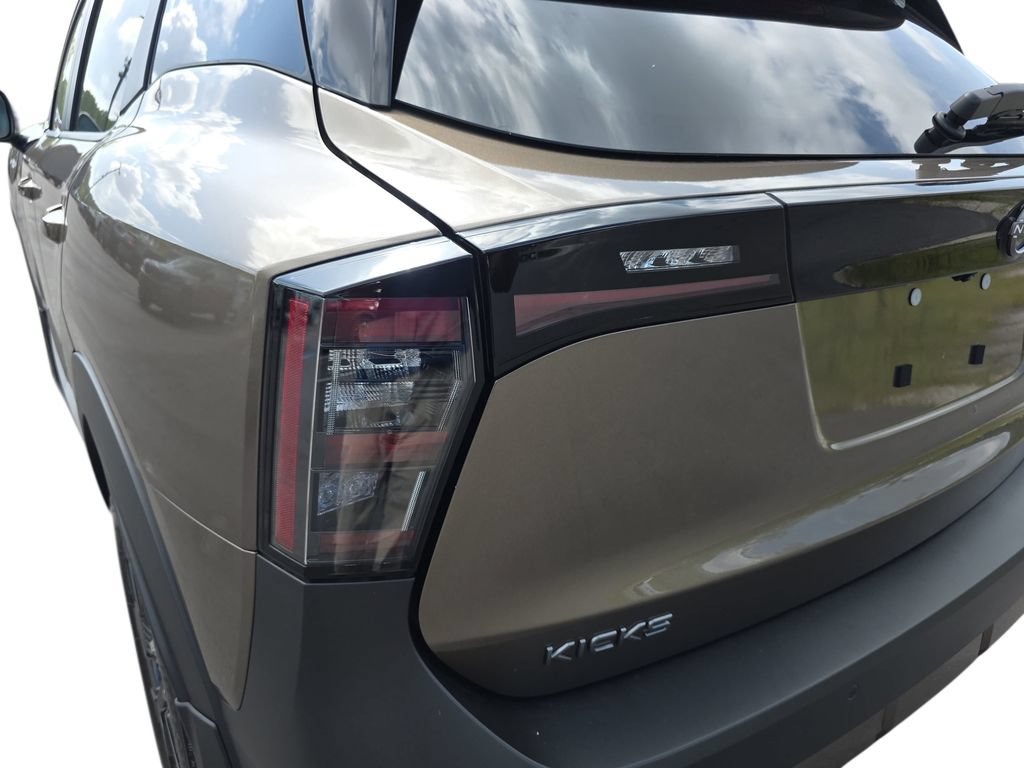 New 2026 Nissan Kicks SV w/ SV Premium Package AWD/4WD image 34