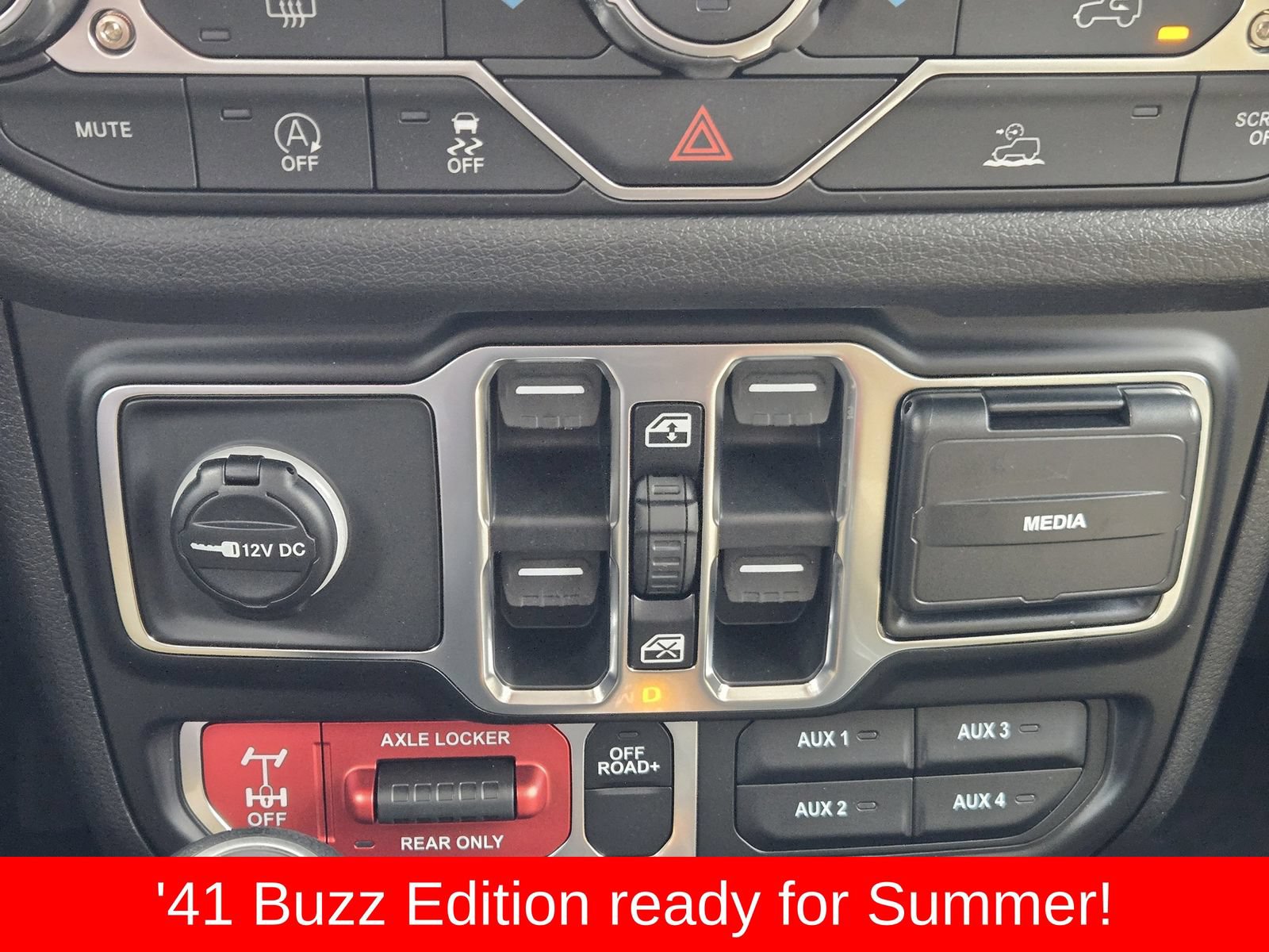 New 2026 Jeep Gladiator Willys AWD/4WD image 24