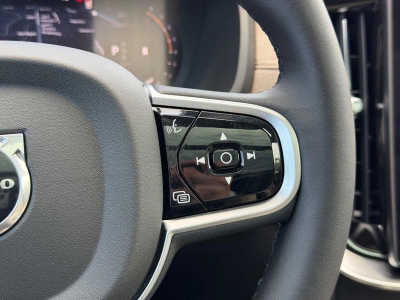 New 2026 Volvo XC90 B5 Core AWD/4WD image 12